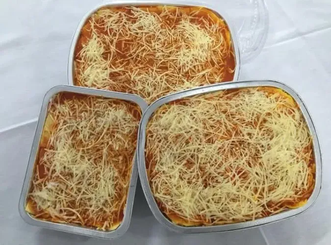 Panquecas e lasanhas congeladas.