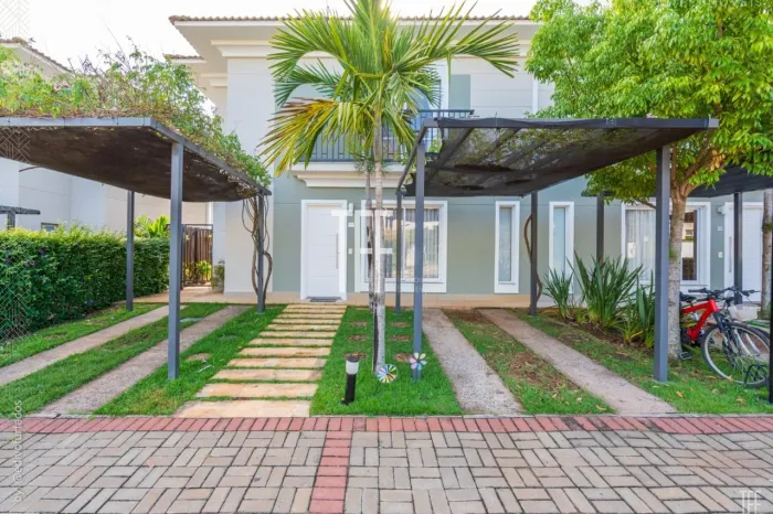 Casa para venda no condomínio Villaggio Xangrilá