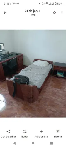 Vende-se conjunto de cama, mesa e criado
