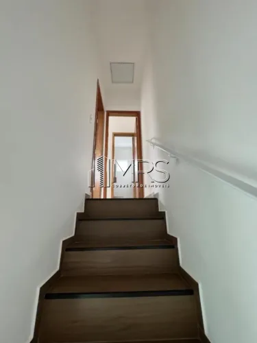 Espaçosa Casa no Tupi, Praia Grande - 2 Quartos e Suíte