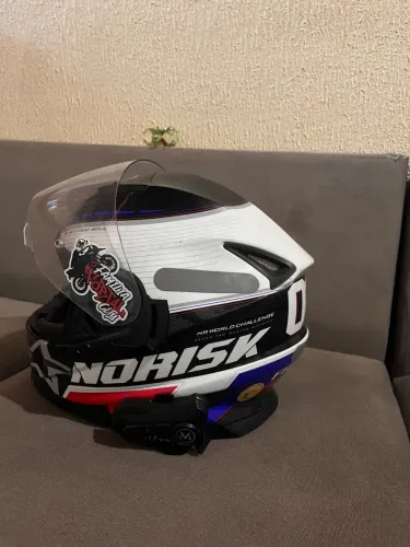 CAPACETE NOVO COM INTERCOMUNICADOR