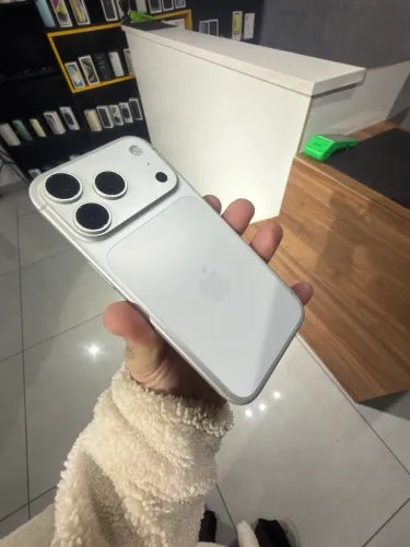 IPHONE 17 PRO