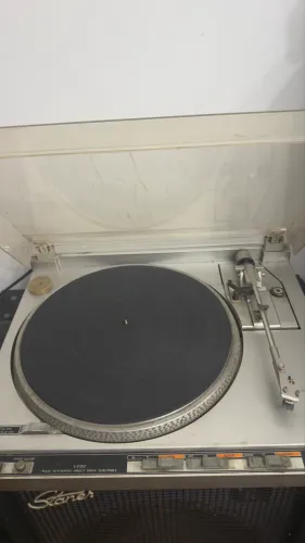 Toca discos JVC