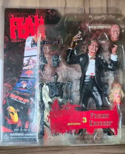 Freddy Krueger Tuxedo - Mezco Cinema of Fear - Raríssimo