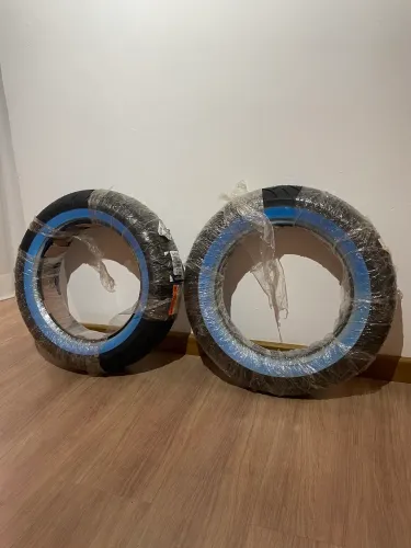 Par de pneus Metzeler R16 para Harley Road King e outras