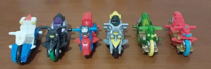 Moto Marvel Super Heroes Playskool Hasbro.