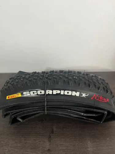 Pneu aro 19 de bike