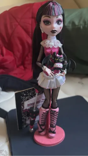 Draculaura monster high g1