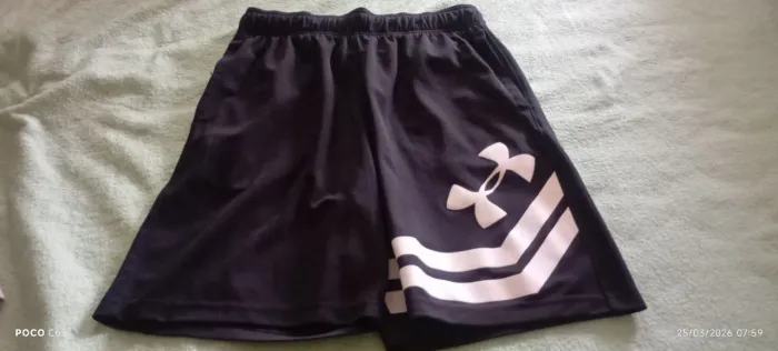 Bermuda UNDER ARMOUR 