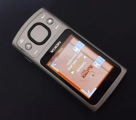 Nokia 6700s 3G celular antigo RELIQUIA pequeno 