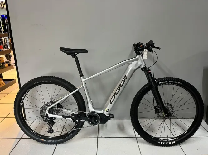 Bicicleta Elétrica OGGI BIG WHEEL 8.2 CUES 2025