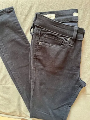 Levi's Premium 711 Skinny TAM 38