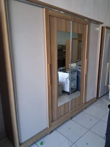 Guarda roupa de casal