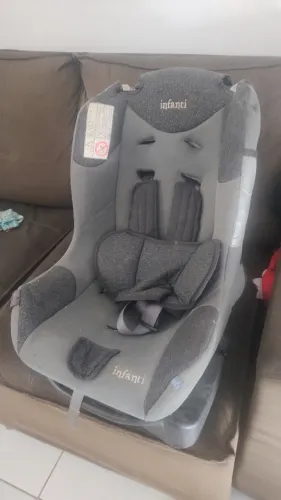 Vende-se cadeirinha infantil