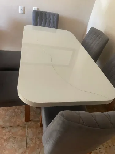 Vendo mesa 6 lugares, pés em madeira maciça