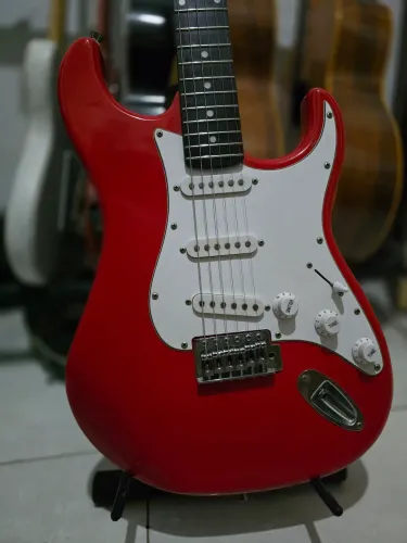 Guitarra memphis mg32 c/ blindagem