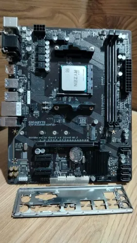 Kit Ryzen 3 2200g + A320 Gigabyte
