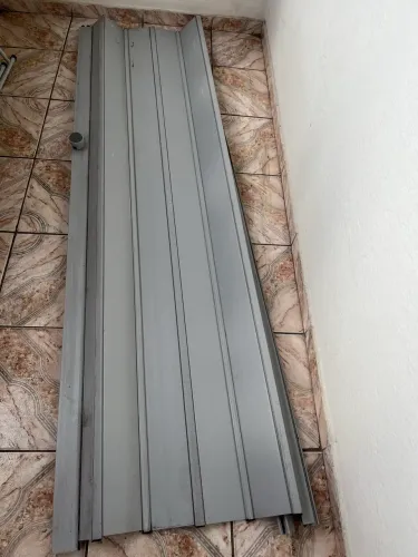 Vendo uma porta sanfonada