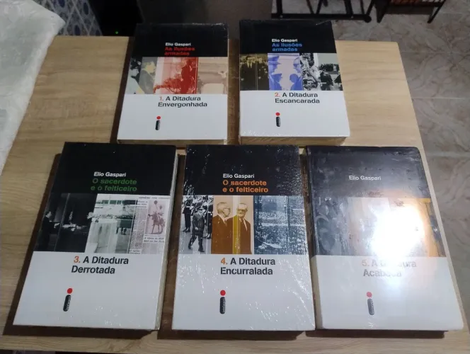 Coleção Ditadura, Elio Gaspari. NÃO VENDO LIVRO SEPARADO. Coleção COMPLETA e LACRADA!!