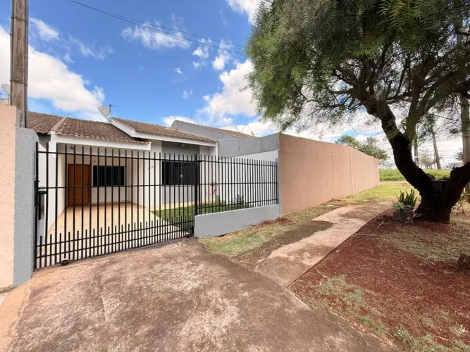 Casa para alugar em Maringá, Jardim São Clemente, com 2 quartos, com 71.56 m²