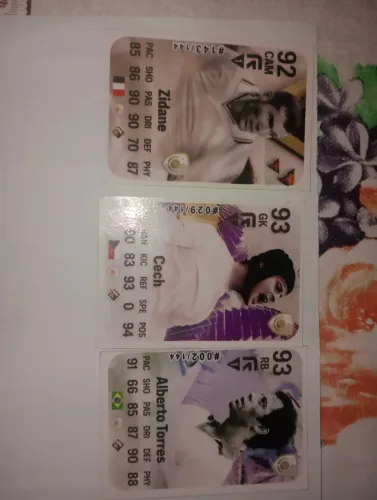 3 cartas FIFA Icon Card Games jogadores