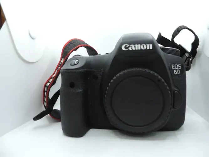 Canon 6D 15k cliques