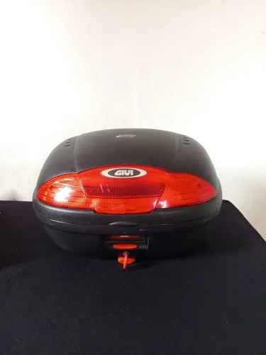 Baú GIVI 45L, ACOMPANHA O SUPORTE