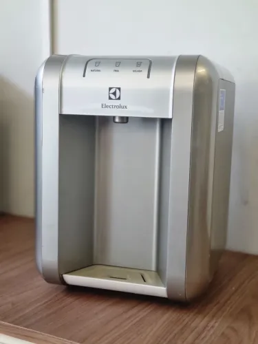 Bebedouro/Purificador de Água Electrolux PE10X Bivolt