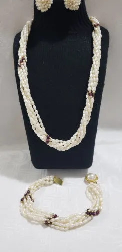 Conjunto de pérolas cultivadas