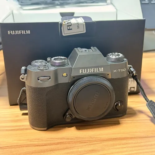 FUJIFILM XT50 COMPRADA ESSE ANO COM NF E CAIXA + LENTE 18MM F2 FUJI