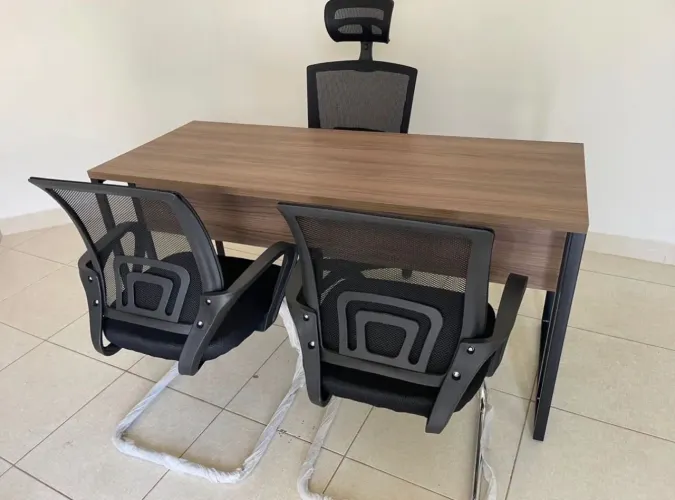 MESA DE ESCRITORIO