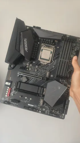 Placa mãe Z490 AORUS ELITE AC WI-FI