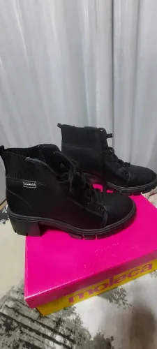 Bota coturno napa Berlim com elástico 