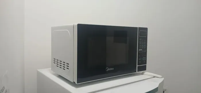 Microondas mídia 20litros Semi-novo