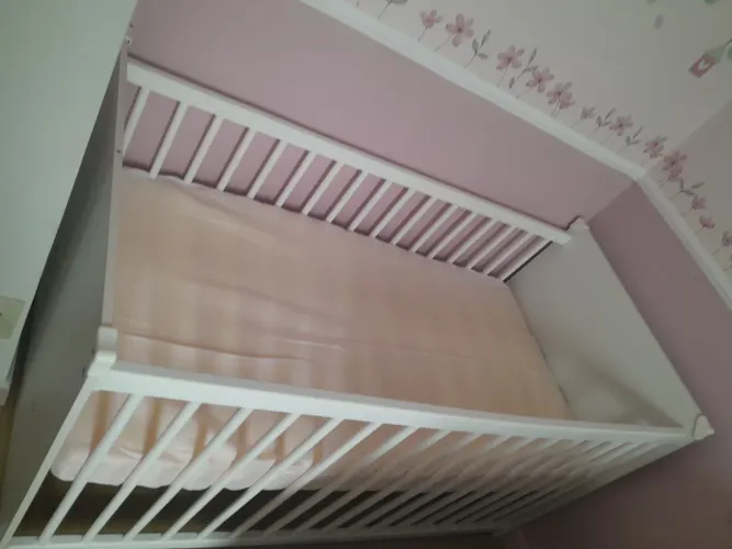 Berço infantil + colchão 