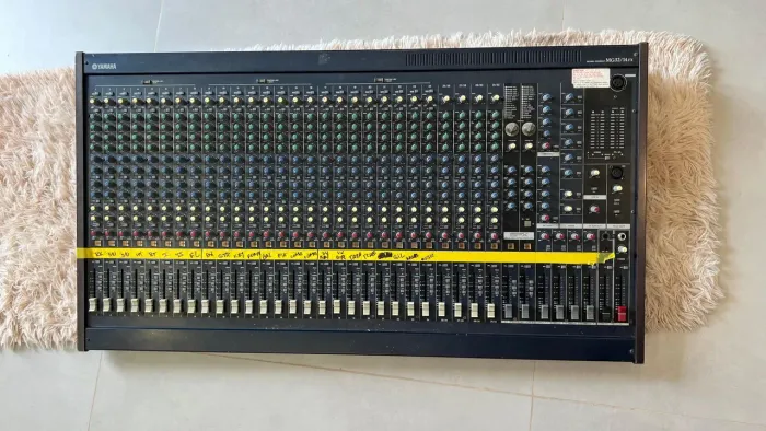 Mesa de Som Yamaha MG 32 14 FX  