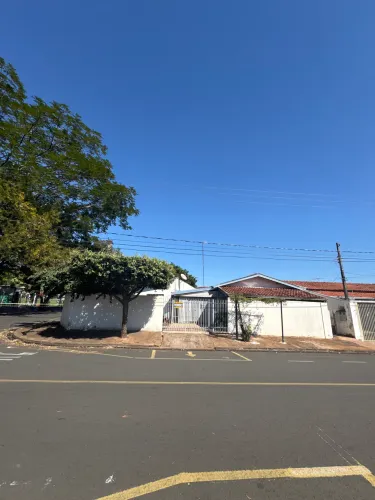 Vendo casa no Pq Estoril