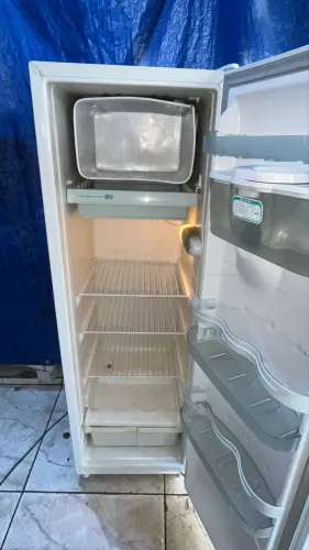GELADEIRA CÔNSUL DEGELO