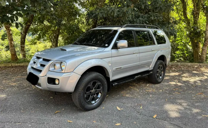 Mitsubishi Pajero Sport HPE 2.5 4X4 Diesel Aut. 2011
