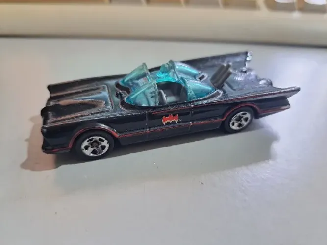 Carrinho hot wheels batman