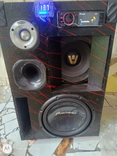 Vendo ou troco caixa de som Bob muito potente!!!!
