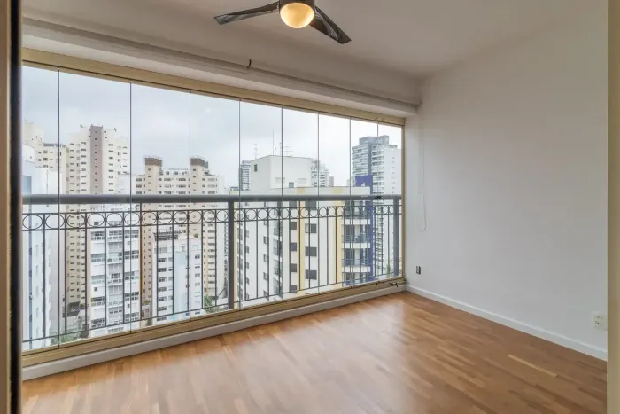 Apartamento para venda possui 108 metros quadrados com 2 quartos