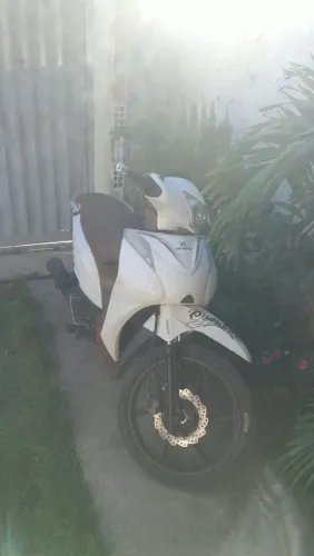Vende-se moto jet 125cc ano 2024 bem conservada, valor 8.500