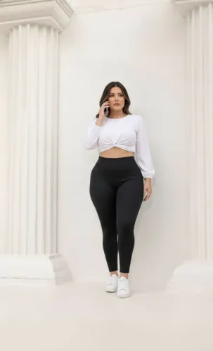 Calça Legging Preta Cintura Alta G1/G2 - De 70 por 49 | Loja 100% Online
