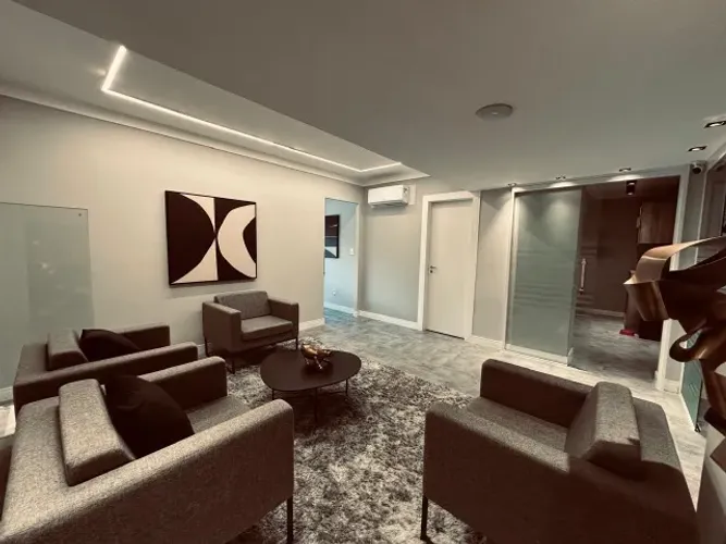 VENDO/PASSO PONTO DE SALA COMERCIAL COMPLETA E MOBILIADA