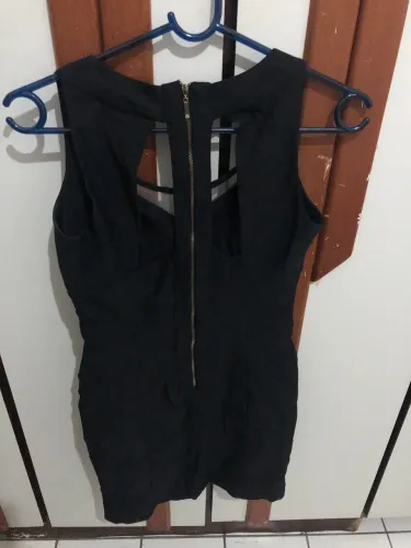 Vestido preto com laicra