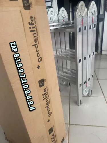 Escada 4x3 de 12 Degraus com Dobradiça Reforçada