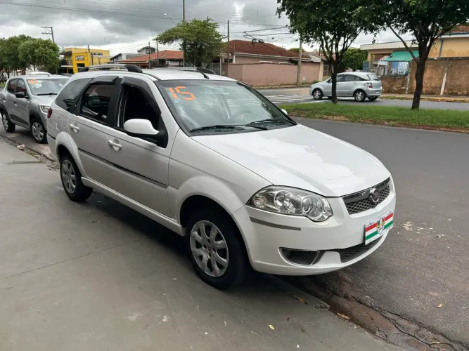 Fiat Palio Week. Attractive 1.4 Fire Flex 8V 2015