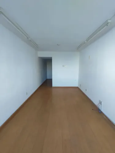 Centro comercial para aluguel com 31 metros quadrados em Vila Isabel - Rio de Janeiro - RJ