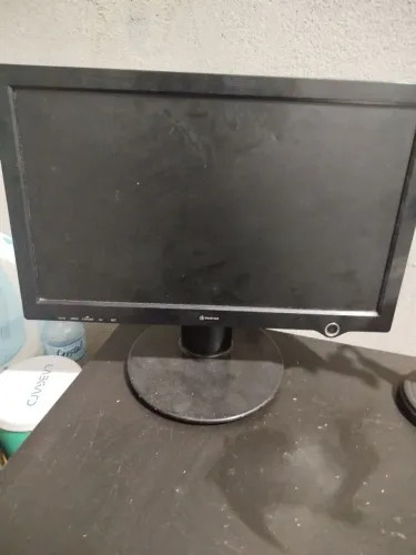 MONITOR POSITIVO COM LISTRA NA TELA